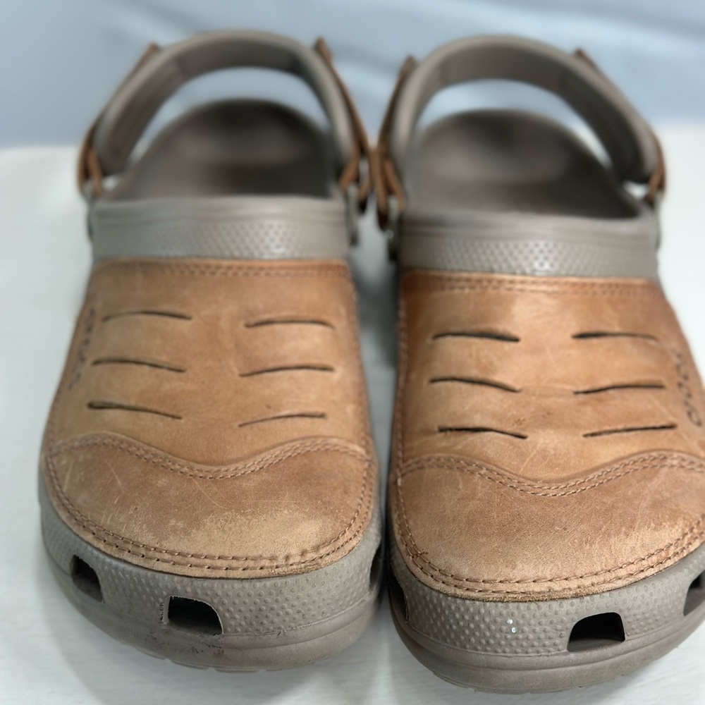 Men’s Yukon Vista Crocs. Taupe and tan. Size 9.